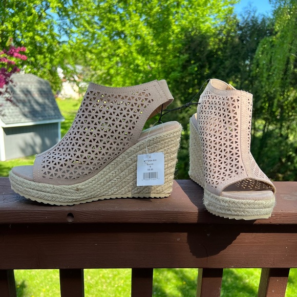 Altar'd State Shoes - NEW: tan/light brown colored wedge shoes